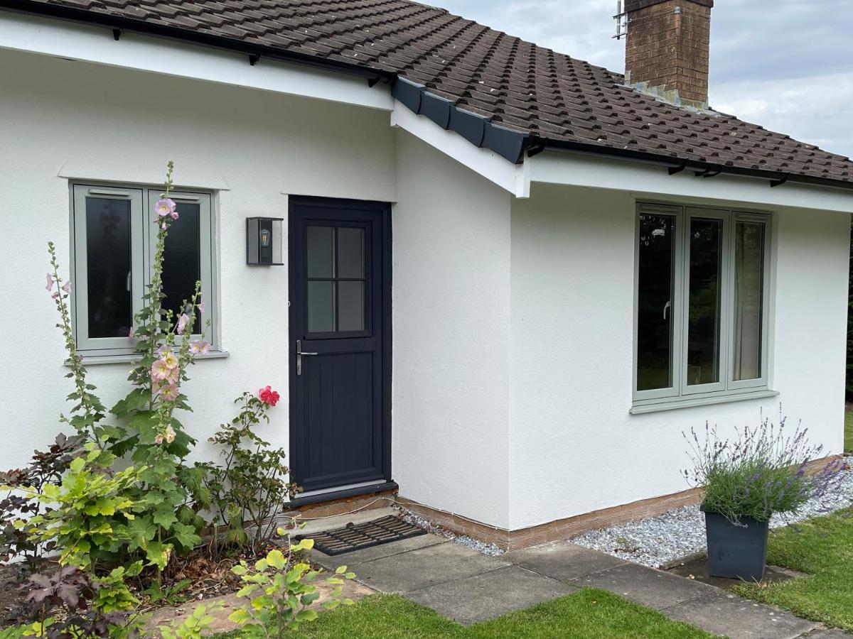 Fir Tree Cottage Честер Экстерьер фото
